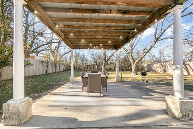 416 N Acorn St, Fredericksburg, TX 78624 - photo 5