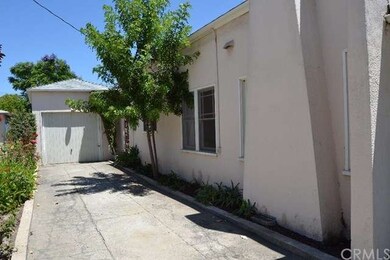 Long driveway and one car garage