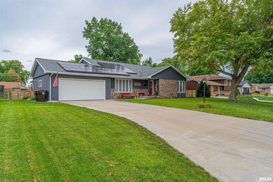 374 Northgate St, Lincoln, IL 62656 - photo 3