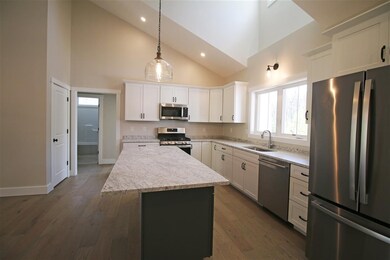 670 Osgood Rd, Milford, NH 03055 - photo 4