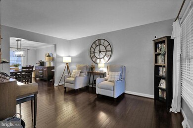 1008 Leanne St, Reading, PA 19605 - photo 5