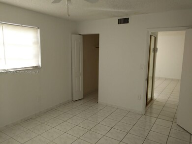 7925 Carlyle Ave unit 303, Miami Beach, FL 33141 - photo 2