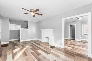 011_ 94 Whitethorne Ave 026-