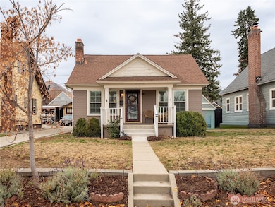 212 N Emerson Ave, Wenatchee, WA 98801 - photo 2
