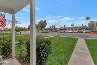 4449 N 40th St-large-003-005-TOD4693-150