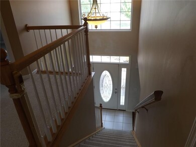 Bright and sunny two story entrance