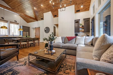 134 Mahogany Rd, Broken Bow, OK 74728 - photo 2