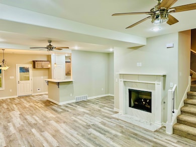 4390 Oaks Royal Dr, Memphis, TN 38128 - photo 4