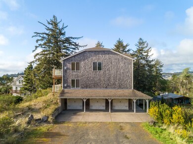 322 SW 30th St, Unit 2 - Newport, OR
