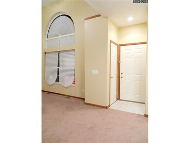 Foyer w/Ceramic Tile Floor & Guest Closet