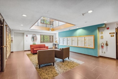 The Heatherton unit 201, Edina, MN 55435 - photo 5