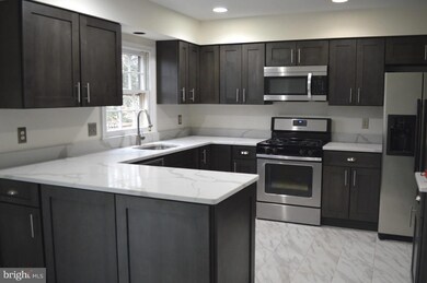 6812 Earthstar Ct, Springfield, VA 22152 - photo 7