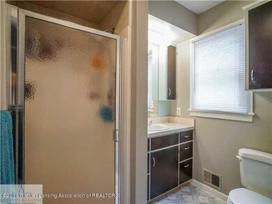 1229 Edward St, Lansing, MI 48910 - photo 3