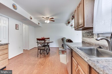 2452 Yarmouth Ln, Crofton, MD 21114 - photo 7