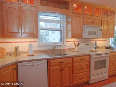 8310 Honey Hill Rd, Laurel, MD 20723 - photo 2