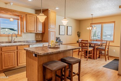 4221 Shaun Lane - MLS Size-14