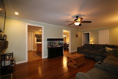 10 Surrey Rd, Schenectady, NY 12302 - photo 4