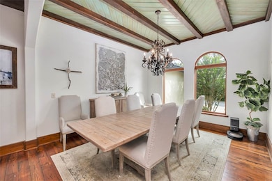 Formal Dining