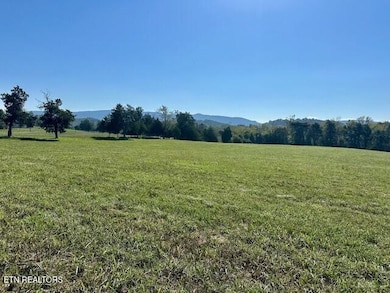 5812 Indian Warpath Road, Maryville