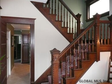 1065 Waverly Place, Schenectady, NY 12308 - photo 4