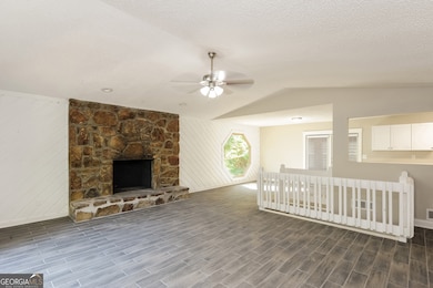 5168 Legendary Ln, Acworth, GA 30102 - photo 3