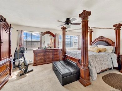 114 Beacon Ln, Bronx, NY 10473 - photo 4