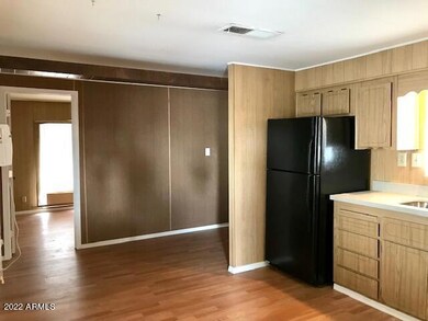 LIVING AREA F317