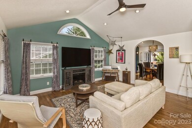 22 Vista St, Asheville, NC 28803 - photo 7