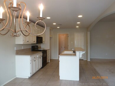 1005 W 120th Ct S, Jenks, OK 74037 - photo 4