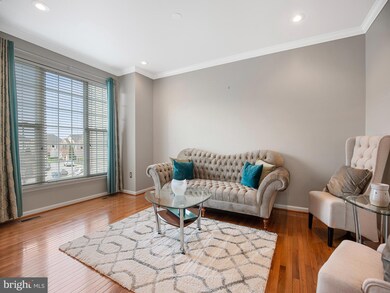 7224 Lyndam Hill Cir, Lorton, VA 22079 - photo 5