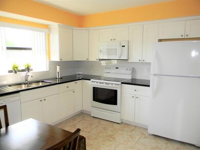 Living Dining Area
