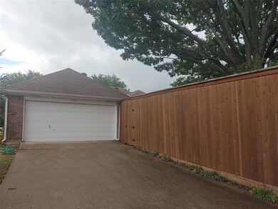6705 Ruth Cir, Rowlett, TX 75089 - photo 4