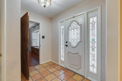 4106 Pebble Creek Dr, Euless, TX 76040 - photo 5