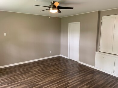 844 Sheldon Ave, Aurora, IL 60506 - photo 7