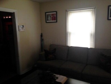 1235 living 2