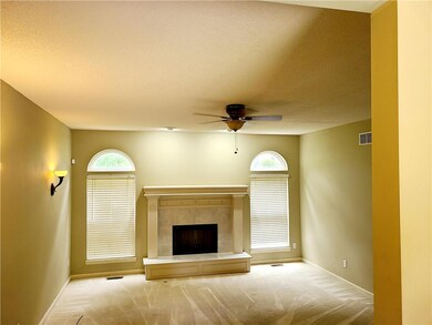 9414 Swarner Dr, Lenexa, KS 66219 - photo 6