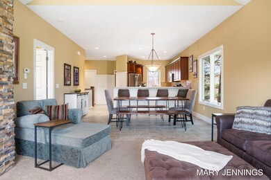 27-web-or-mls-17530 N Fruitport Rd, Spri