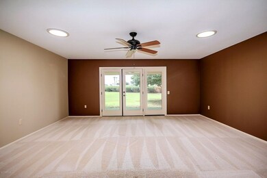 9875 W Country Club Ct, Sun City, AZ 85373 - photo 5