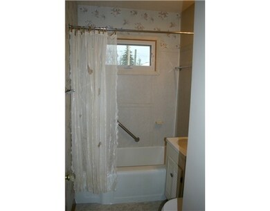 3427 Hagan St, Lansing, MI 48917 - photo 6