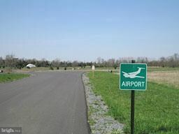 9 Lindbergh Ct, Summit Point, WV 25446 - photo 5