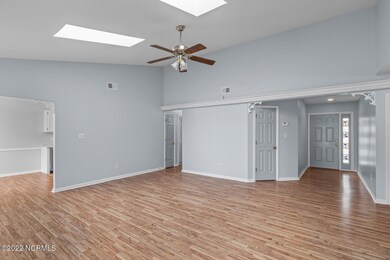 100 Carriage Dr, Jacksonville, NC 28546 - photo 7