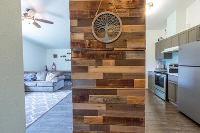 Front Entry Shiplap
