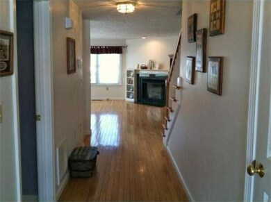 75 Bridle Cross Rd, Fitchburg, MA 01420 - photo 2