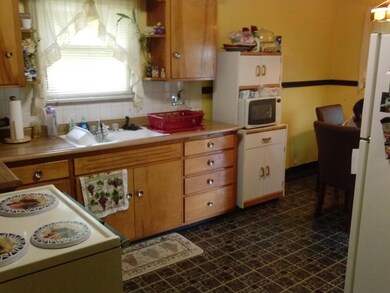 1157 KITCHEN
