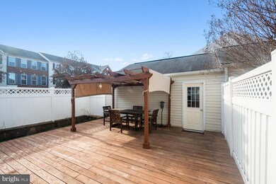 25557 Donegal Dr, Chantilly, VA 20152 - photo 5