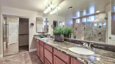 MASTER BATH & WALK-IN CLOSET