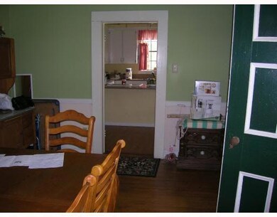 Dining Room. Dining Rm to Kitchen