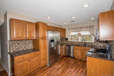 103 Scottlynn Ct, Asheville, NC 28806 - photo 4