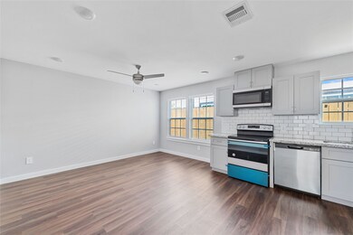 6809 Glass St unit B, Houston, TX 77016 - photo 3