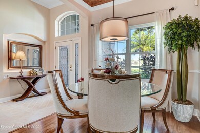 Foyer and Dining Roomn